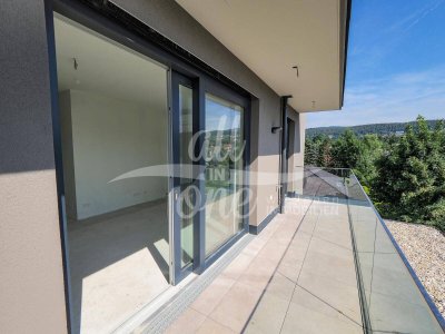 Ruhiges Neubau-Mini-Penthouse mit Blick ins Zentrum von Velden