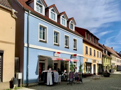 Gewerbeeinheit und Eigentumswohnung in der Reuterstadt Stavenhagen