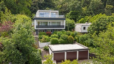 Exklusives Architektenhaus mit Panorama-Dachterrasse, Pool und Blick auf Siebengebirge