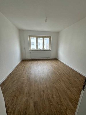 Frisch sanierte 3 -Zimmer Wohnung am Herrenhäuser Markt