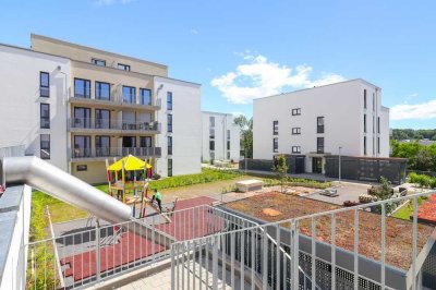 Lichtdurchflutete 4-Zi.-Wohnung mit sonnigem Balkon, moderner Einbauküche und Tiefgarage!