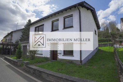 Einfamilienhaus mit Garten, Terrasse, PV-Anlage und Garage