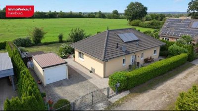 Neuwertiger Bungalow in ruhiger Feldrandlage – Wohnen im Einklang mit der Natur