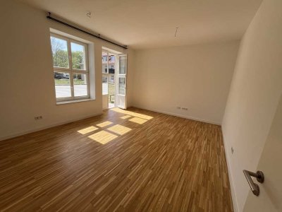 2 Zimmer Whg mit Terasse und EBK in Berlin Staaken