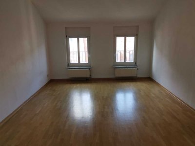 Gepflegte 2-Zimmer Dachgeschosswohnung in Halle (Saale) Altstadt