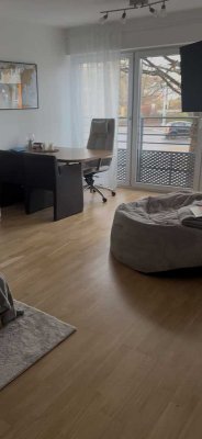 Moderne 1-Zimmer-Wohnung, Balkon, PKW-Stellplatz in Braunschweig