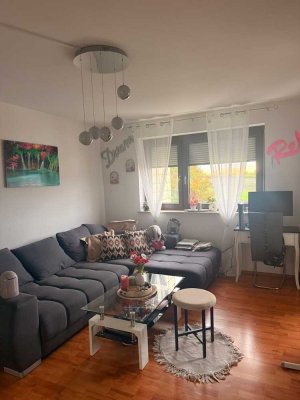 Charmante 1,5-Zimmer Wohnung im 3. OG in Weinstadt