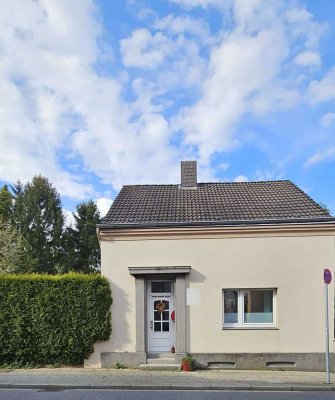 Freistehendes Einfamilienhaus mit Garten und Garage in ruhiger Lage von Essen-Schönebeck