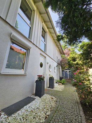 Stilvolles 4-Zimmer-Reihenhaus in ruhiger Lage von Unterhaching – luxuriöse Ausstattung & EBK