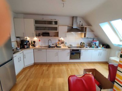 Energiesparhaus! Hübsche Dachgeschoßwohnung