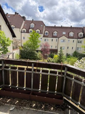 Geräumige 1-Zimmer-Whg. mit überdachtem Balkon