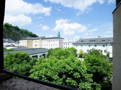 Zauberhafte 2-Zimmer-Altstadtwohnung mit Balkon