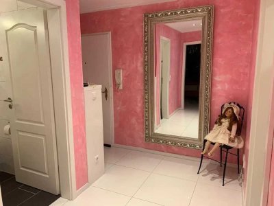 Helle 2-Zimmer Wohnung mit Balkon im 5. OG in Obertshausen