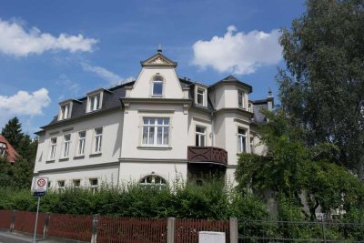 schöne 2-Zimmer-Wohnung in Dresden-Klotzsche im 1. Obergeschoss mit Balkon