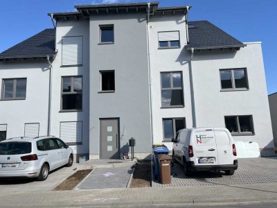 Neuwertige 3-Zimmer-Wohnung mit Balkon in Oestrich-Winkel