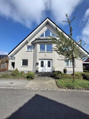 Einfamilienhaus mit repräsentativem Entree und Bürofläche