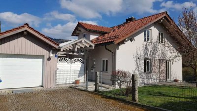 Große Wohnung / Haus in ruhiger Siedlungslage Nh. Schloss Egg