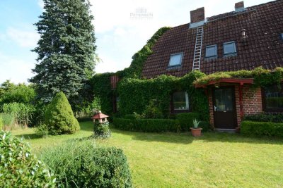 Natur pur! Einzigartige Doppelhaushälfte auf parkähnlichem Grundstück