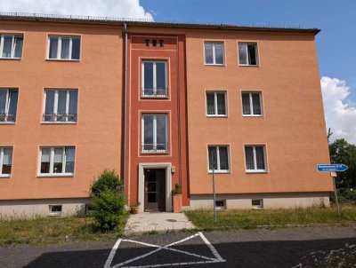 3 Räume in grüner City-Rand-Lage! Küche mit Fenster // Tageslichtbad mit Wanne!