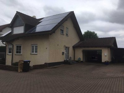 Helle 2-Zimmer-Souterrain-Wohnung mit EBK und Terrasse in Polch