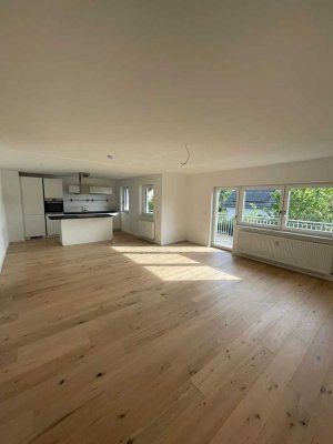 Exklusive 4-Zimmerwohnung mit Balkon
