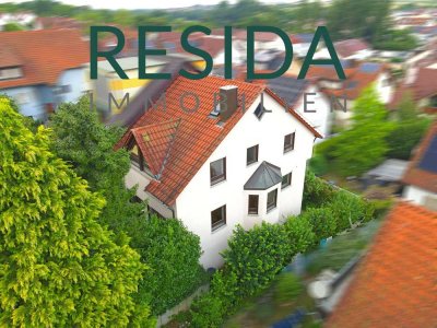Großzügige DHH in begehrter Lage in Leutenbach: 6,5 Zimmer, Terrasse, Garage, Stellplatz, u.v.m.