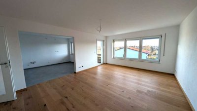 Ihr neues Zuhause in Pocking: Frisch renovierte Balkonwohnung in ruhiger Siedlungslage