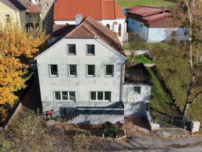 Helles Einfamilienhaus mit traumhaftem Weitblick
