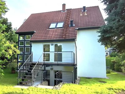 Außergewöhnliches Einfamilienhaus am Park mit Garten, Aufzug, Sauna, 3 Terrassen - ideal für Expats