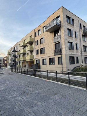 Wohnen am Zollhafen - Schöne 2-Zimmer-Wohnung mit Balkon und EBK