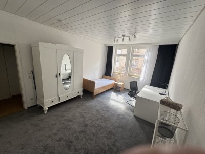 WG Zimmer Studentin / Pflege WG Zi. Frauen Stuttgart Mitte/Süd 22qm ab 15.04.