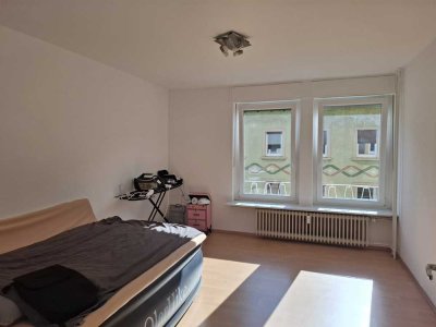Geräumige, helle 2-Zimmerwohnung im Zentrum von Karlsruhe-Mühlburg/Peter-und-Paul-Platz!