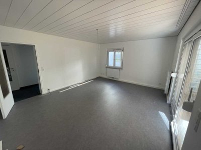 3-Raum-Erdgeschosswohnung mit EBK in Stuttgart für ein ruhiges Wohnen im Grünen