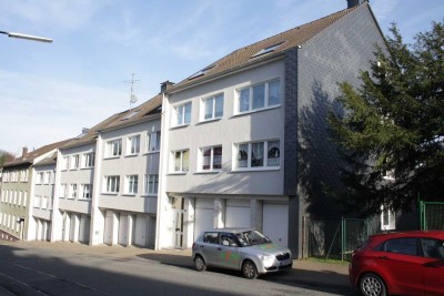 Helle 2/3 Zimmerwohnung DG/2.Etage, Nähe Hardtanlage