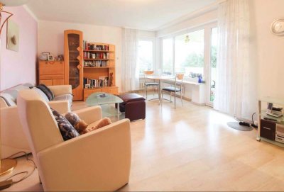 Geschmackvolle, modernisierte 2,5-Zimmer-Wohnung mit Balkon in Möglingen