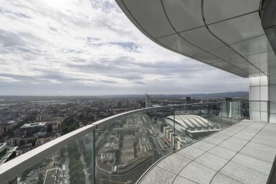 Möblierte 4-Zimmer-Wohnung mit EBK und Balkon in Deutschlands höchsten Wohnturm