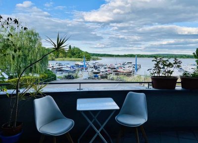 Wohnung am Wasser mit Stellplatz!