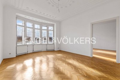 Exklusive, lichtdurchflutete Altbauwohnung in bester Lage des 6. Bezirks