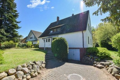 Geräumiges Einfamilienhaus in Waldrandlage in Ahrensburg zu vermieten