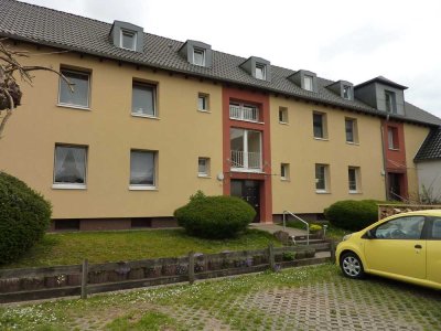 2 Zimmer Wohnung mit Dusche, Balkon in ruhiger Gegend + zusätzlichem Mansardenzimmer