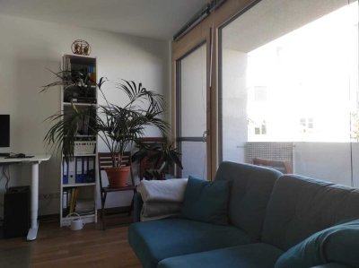 Schöne 1,5 Zimmer Wohnung mit Terrasse in Ulm nahe Stadtmitte, Uni und FH
