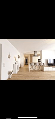 4 Zimmerwohnung neu saniert-tolle Lage