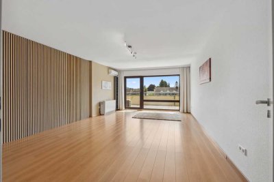 ! Wohntraum mit Weitblick ! Helle Dachgeschosswohnung mit Balkon und Garage in Küdinghoven