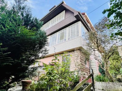 Ein 2-Familien-Schwarzwaldhaus mit Seele – zwischen Schloss Neuenbürg und Waldesgrün