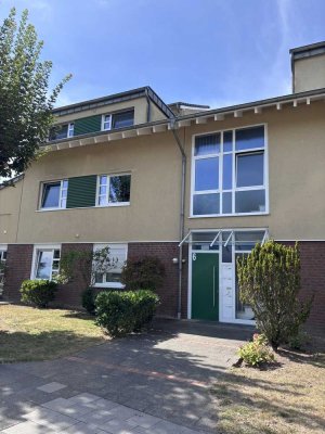 *von Privat* Eigennutzung oder Kapitalanlage – 4-Zimmer-Wohnung mit Balkon in Dormagen-Mitte