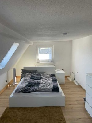 Freundliche  2 Zimmer-DG-Wohnung in Bochum