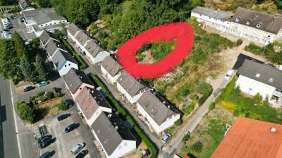 Doppelhaushälfte mit Pelletofen und eigenem Garten. Renovierung nach Absprache