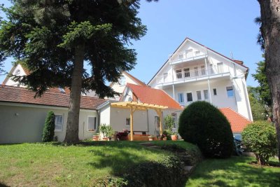 Möblierte 7-Zimmer-Wohnung mit Balkon und EBK in Stuttgart