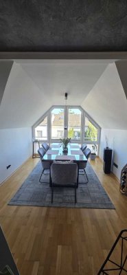 Vollklimatisierte Dachgeschoss-Maisonette in Toplage von Ensen