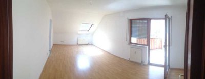 Helle 3-Zimmer Dachgeschosswohnung in Rastatt mit Balkon